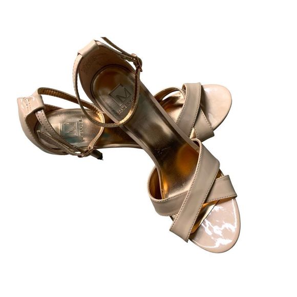 Material Girl Beige Faux Patent Leather Ankle Strap Cross Toe Strapped Heeled Sa - Picture 3 of 8